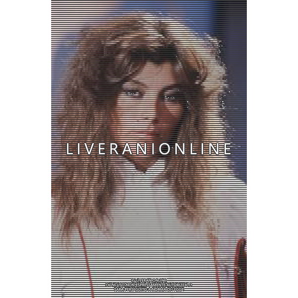 DIAP-RETROSPETTIVA MARINA OCCHIENA CANTANTE NELLA FOTO MARINA OCCHIENA OSPITE DELLA TRASMISSIONE TELEVISIVA “CIPRIA“NELL\'ANNO 1983  FOTO ENRICO LIVERANI-AG ALDO LIVERANI SAS