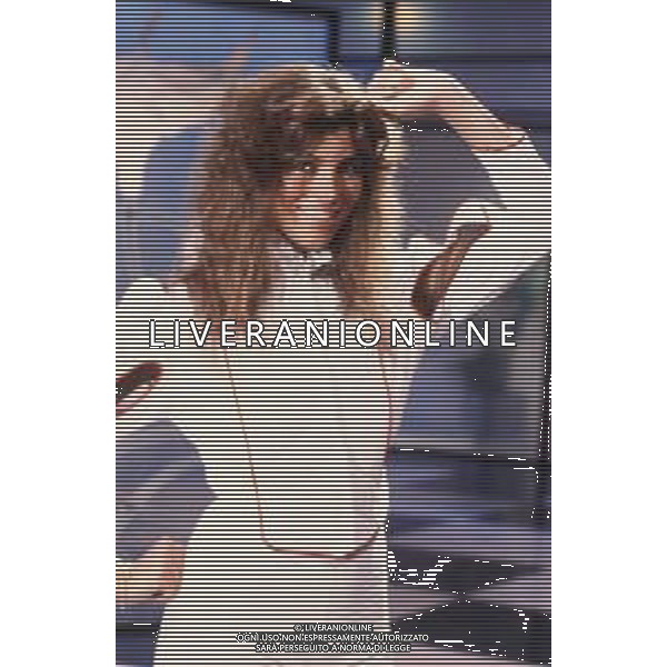 DIAP-RETROSPETTIVA MARINA OCCHIENA CANTANTE NELLA FOTO MARINA OCCHIENA OSPITE DELLA TRASMISSIONE TELEVISIVA “CIPRIA“NELL\'ANNO 1983  FOTO ENRICO LIVERANI-AG ALDO LIVERANI SAS
