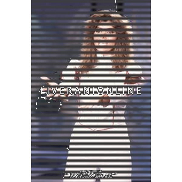 DIAP-RETROSPETTIVA MARINA OCCHIENA CANTANTE NELLA FOTO MARINA OCCHIENA OSPITE DELLA TRASMISSIONE TELEVISIVA “CIPRIA“NELL\'ANNO 1983  FOTO ENRICO LIVERANI-AG ALDO LIVERANI SAS