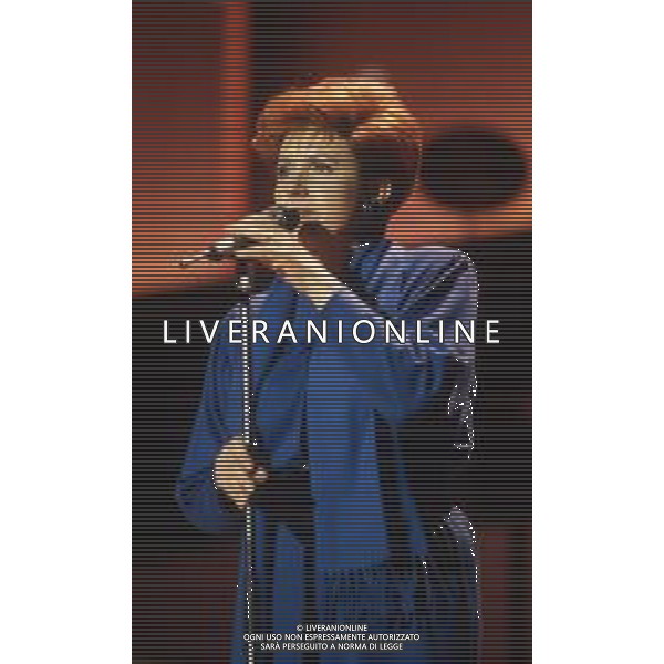 DIAP-RETROSPETTIVA ORIETTA BERTI CANTANTE NELLA FOTO ORIETTA BERTI AL FESTIVAL DI SANREMO NELL\'ANNO 1986 AG ALDO LIVERANI SAS
