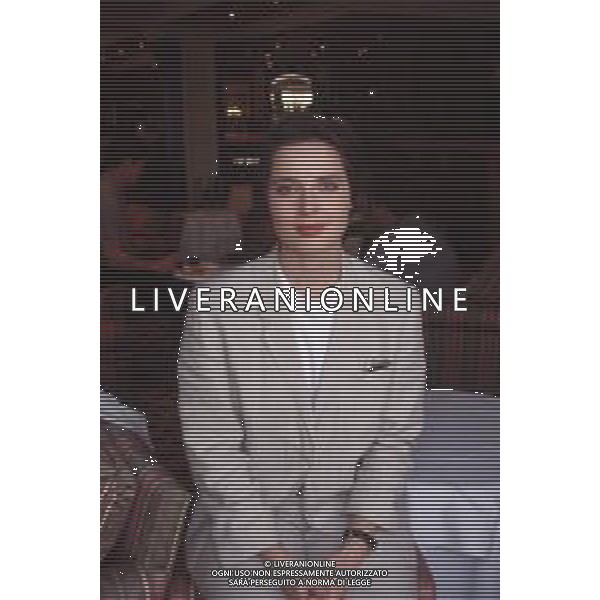 DIAP-RETROSPETTIVA ISABELLA ROSSELLINI ATTRICE NELLA FOTO ISABELLA ROSSELLINI A CANNES NELL\'ANNO 1990 AG ALDO LIVERANI SAS