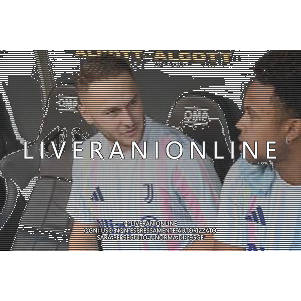 TVPG Genoa CFC vs Juventus FC nella foto Teun Koopmeiners e Weston Mckennie (Juventus FC) in panchina 31-08-2025 Stadio “L. Ferraris”, Genova (ITA) - Seconda Giornata Serie A EniLive 2025/26 ©TVPG Pasquale Golia - AGENZIA ALDO LIVERANI SAS