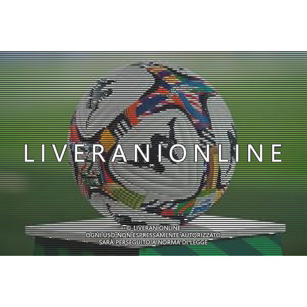 TVEM August 31, 2025 Bari, Italy - SSC Bari vs AC Monza - Italian Soccer Serie B 2025/2026 - San Nicola Stadium. In the pic: Official Ball Lega B 2025 - 2026 - Pallone Ufficiale ©TVEM Emmanuele Mastrodonato - AGENZIA ALDO LIVERANI SAS