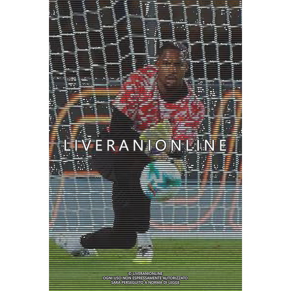 TVEM September 29, 2025 Lecce, Italy - US Lecce vs AC Milan - Italian soccer serie A 2024/25 - Via Del Mare Stadium. In the pic: Mike Maignan of AC Milan FOTO EMMANUELE MASTRODONATO-AG ALDO LIVERANI SAS