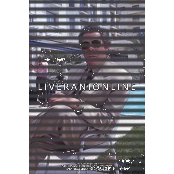 DIAP-RETROSPETTIVA MARCELLO MASTROIANNI ATTORE NELLA FOTO MARCELLO MASTROIANNI A CANNES NELL\'ANNO 1989 AG ALDO LIVERANI SAS