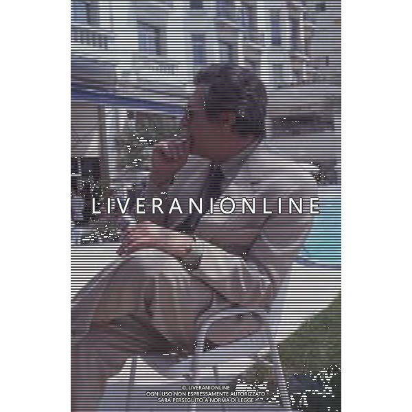 DIAP-RETROSPETTIVA MARCELLO MASTROIANNI ATTORE NELLA FOTO MARCELLO MASTROIANNI A CANNES NELL\'ANNO 1989 AG ALDO LIVERANI SAS