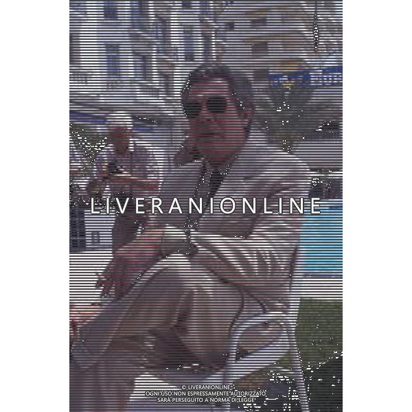 DIAP-RETROSPETTIVA MARCELLO MASTROIANNI ATTORE NELLA FOTO MARCELLO MASTROIANNI A CANNES NELL\'ANNO 1989 AG ALDO LIVERANI SAS