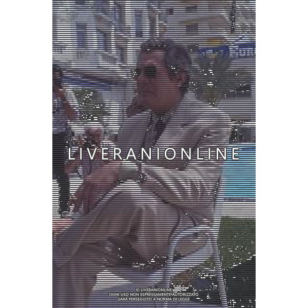 DIAP-RETROSPETTIVA MARCELLO MASTROIANNI ATTORE NELLA FOTO MARCELLO MASTROIANNI A CANNES NELL\'ANNO 1989 AG ALDO LIVERANI SAS