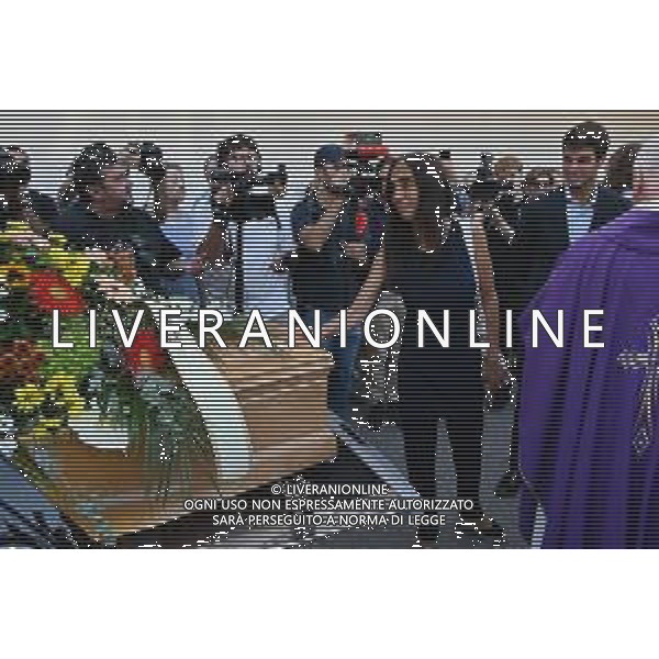 TVRG Funerale Emilio Fede nella foto la figlia Sveva Fede Segrate (MI) 04-09-2025 Il funerale di Emilio Fede presso la chiesa della parrochia Dio Padre foto Roberto Garavaglia/Agenzia Aldo Liverani sas