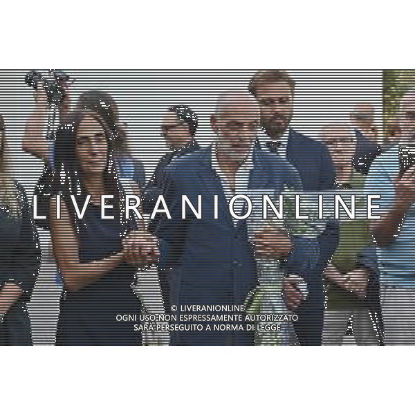 TVRG Funerale Emilio Fede nella foto la figlia Sveva Fede e Paolo Brosio Segrate (MI) 04-09-2025 Il funerale di Emilio Fede presso la chiesa della parrochia Dio Padre foto Roberto Garavaglia/Agenzia Aldo Liverani sas