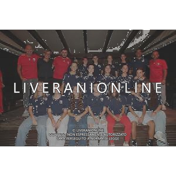 IMOLA 04 09 2025 IMOLESE CALCIO SERIE D PRESENTAZIONE IMOLESE CALCIO FUTSAL,IMOLESE CALCIO FEMMINILE E IMOLESE CALCIO SERIE D,PRESENTAZIONE ANCHE LE NUOVE MAGLIE DELL\'IMOLESE CALCIO SERIE D NELLA FOTO SQUADRA FEMMINILE DELL\'IMOLESE CALCIO FOTO GIANNI SANNA-AG ALDO LIVERANI SAS