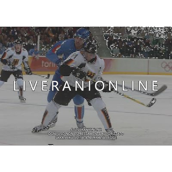 TORINO 18/02/2006 XX OLIMPIADE INVERNALE TORINO 2006 HOCKEY ITALIA-GERMANIA nella foto: Strazzabosco Michele FOTO Gigi Arcaini / AG.Aldo Liverani