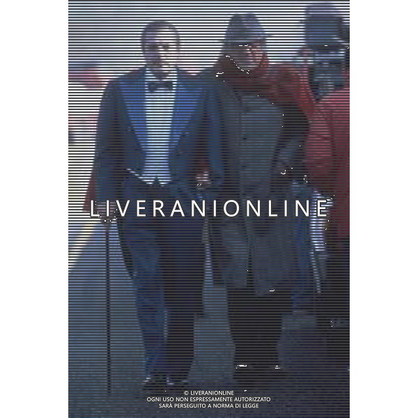 DIAP-RETROSPETTIVA MARCELLO MASTROIANNI ATTORE MARCELLO MASTROIANNI, attore cinematografico italiano - RETROSPETTIVA nella foto Marcello Mastroianni con Giulietta Masina nel film \' Ginger e Fred \' del 1985 diretto da Federico Fellini ©ARCHIVIO / AGENZIA ALDO LIVERANI SAS
