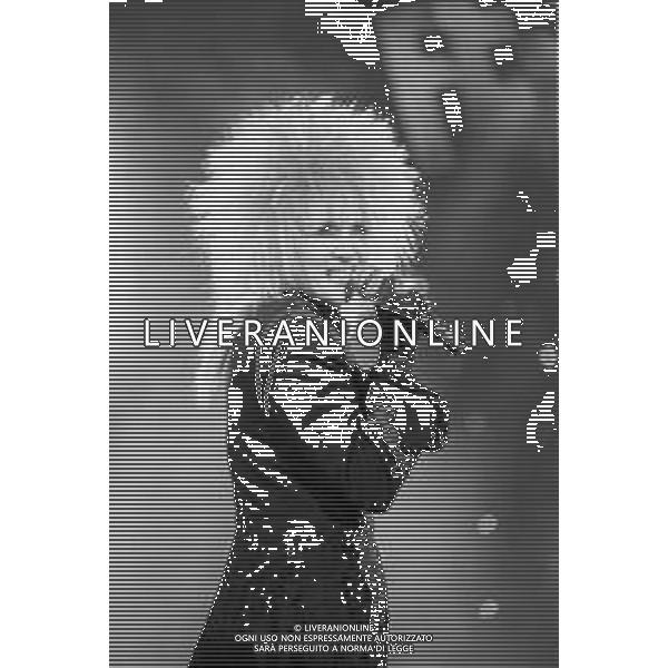 NEG-RETROSPETTIVA IVANA SPAGNA CANTANTE NELLA FOTO IVANA SPAGNA NELL\'ANNO 1988 AL FESTIVALBAR A ASIAGO E PADAVA AG ALDO LIVERANI SAS 