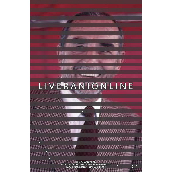 DIIAP-RETROSPETTIVA VITTORIO GASSMAN ATTORE NELLA FOTO VITTORIO GASSMAN A MILANO NELL\'ANNO 1986 IN TERRAZZA MARTINI AG ALDO LIVERANI SAS