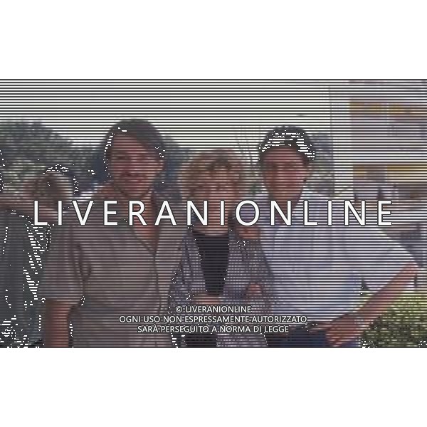 DIAP-RETROSPETTIVA RICKY TOGNAZZI ATTORE NELLA FOTO RICKY TOGNAZZI NANCY BRILLI E SERGIO CASTELLITTO NELL\'ANNO 1989 A CANNES AG ALDO LIVERANI SAS 