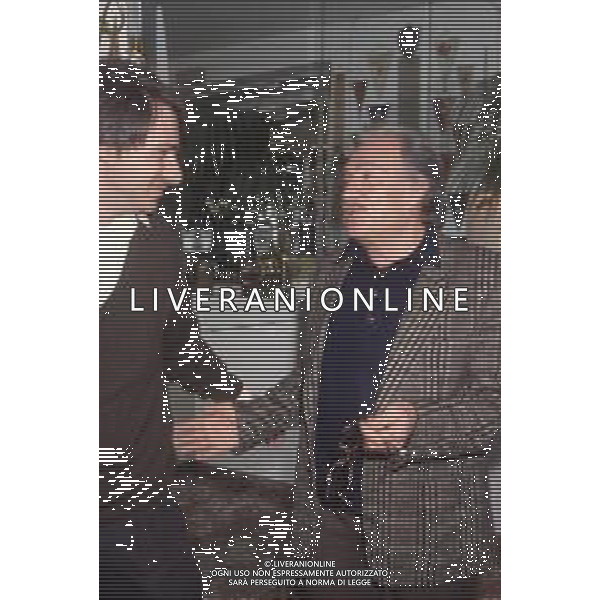 DIAP-RETROSPETTIVA RICKY TOGNAZZI ATTORE NELLA FOTO RICKY TOGNAZZI CON IL PADRE UGO TOGNAZZI A MILANO IN TERRAZZA MARTINI NELL\'ANNO 1989 AG ALDO LIVERANI SAS