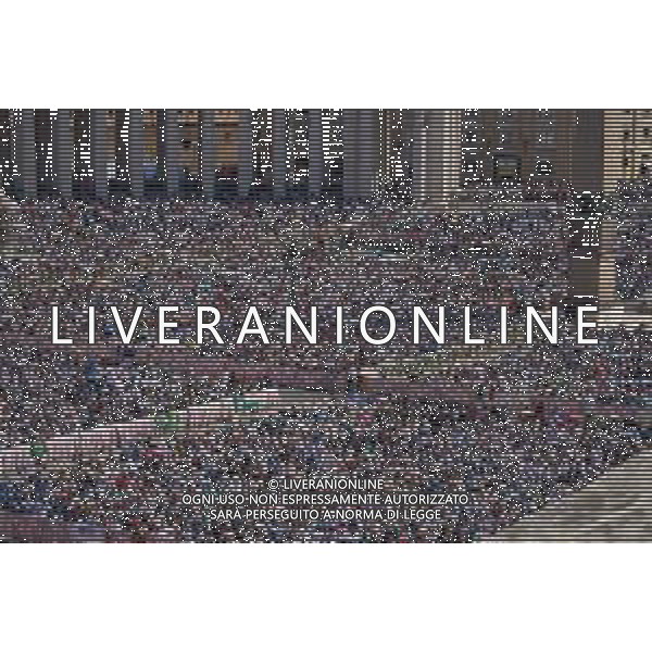 Citta’ del Vaticano Piazza San Pietro 07 Settembre 2025 Rito di Canonizzazione dei Beati Pier Giorgio Frassati e Carlo Acutis Nella foto: Folla di Fedeli Foto Credit: Andrea Bracaglia- AGENZIA ALDO LIVERANI SAS