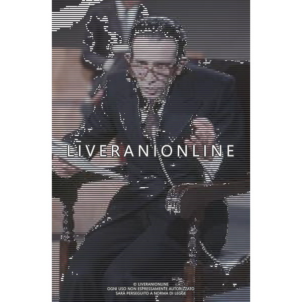 DIAP-RETROSPETTIVA ENRICO MONTESANO ATTORE NELLA FOTO ENRICO MONTESANO nel programma televisivo ‘Quantunque io ‘ nell’imitazione di Andreotti, nell’anno 1977 AG ALDO LIVERANI SAS