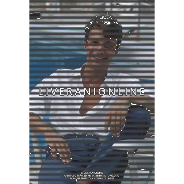DIAP-RETROSPETTIVA SERGIO CAPUTO CANTANTE NELLA FOTO SERGIO CAPUTO NELL\'ANNO 1983 AG ALDO LIVERANI SAS