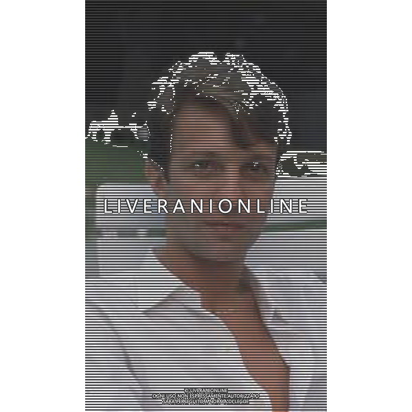 DIAP-RETROSPETTIVA SERGIO CAPUTO CANTANTE NELLA FOTO SERGIO CAPUTO NELL\'ANNO 1983 AG ALDO LIVERANI SAS