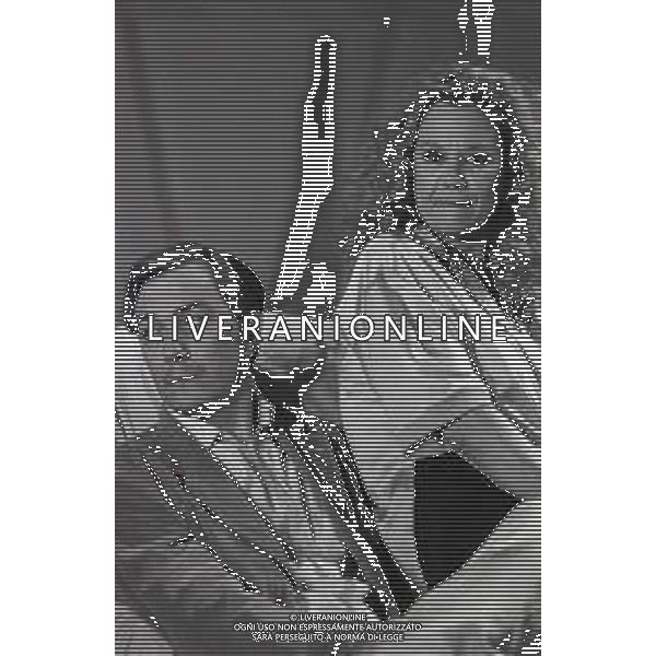 NEG-RETROSPETTIVA VALERIA MORICONI PSEUDONIMO DI VALERIA ABBRUZZETTI ATTRICE NELLA FOTO VALERIA MORICONI CON REMO GIRONE NELL\'ANNO 1988 NELLA COMMEDIA TEATRALE “FUORI SCENA“ AG ALDO LIVERANI SAS 