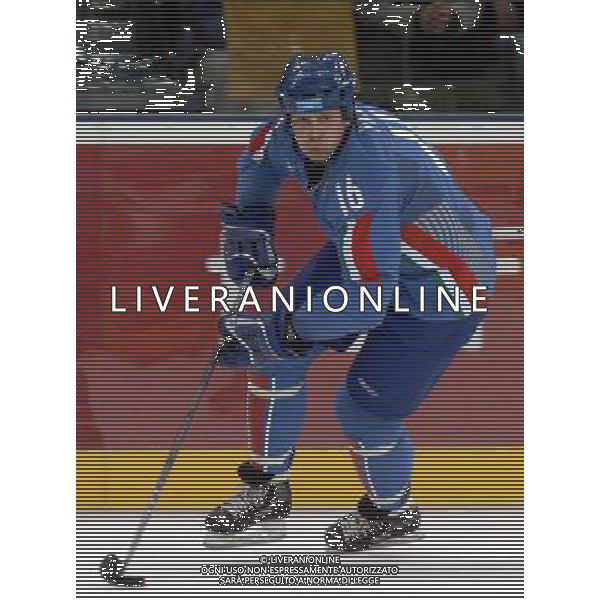 TORINO 18/02/2006 XX OLIMPIADI INVERNALI HOCKEY SU GHIACCIO ITALIA.-GERMANIA NELLA FOTO PARCO JOHN PH GIGI ARCAINI/AG.ALDO LIVERANI