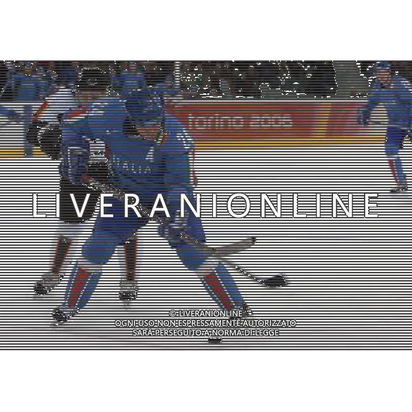 TORINO 18/02/2006 XX OLIMPIADI INVERNALI HOCKEY SU GHIACCIO ITALIA.-GERMANIA NELLA FOTO CHITARRONI MARIO PH GIGI ARCAINI/AG.ALDO LIVERANI