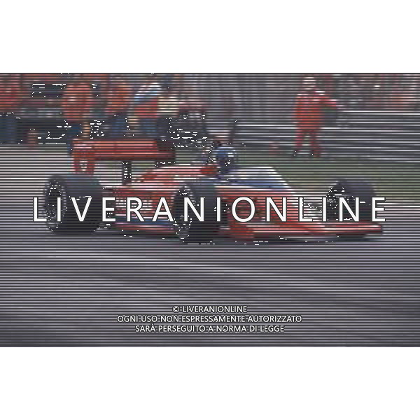 DIAP-RETROSPETTIVA PATRICK TAMBAY PILOTA F1 NELLA FOTO PATRICK TAMBAY NELL\'ANNO 1986 AG ALDO LIVERANI SAS 