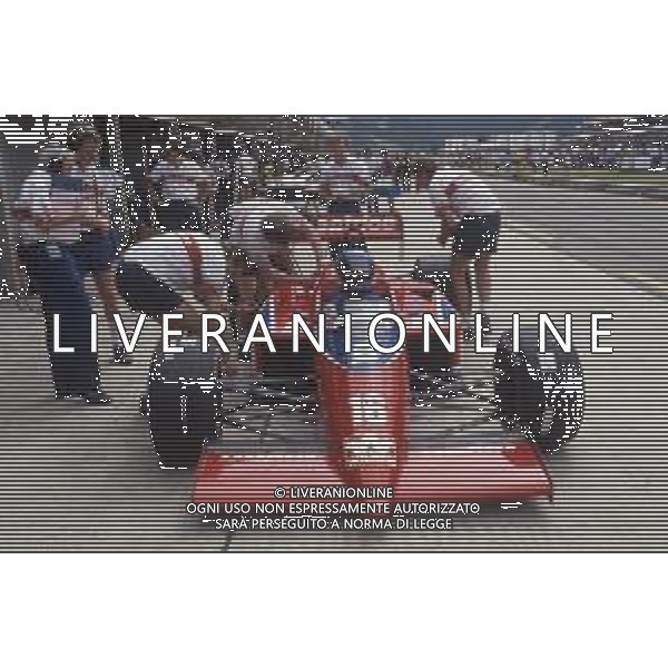 DIAP-RETROSPETTIVA PATRICK TAMBAY PILOTA F1 NELLA FOTO PATRICK TAMBAY NELL\'ANNO 1986 AG ALDO LIVERANI SAS 