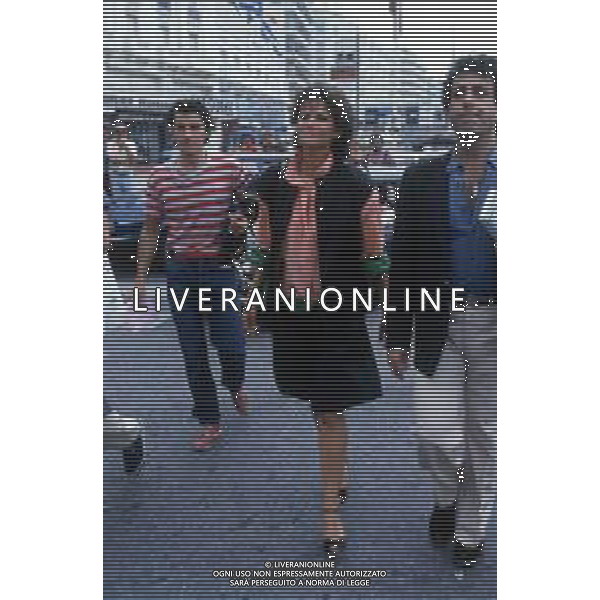 DIAP-RETROSPETTIVA CLAUDIA CARDINALE ATTRICE NELLA FOTO CLAUDIA CARDINALE A CANNES NELL\'ANNO 1982 AG ALDO LIVERANI SAS