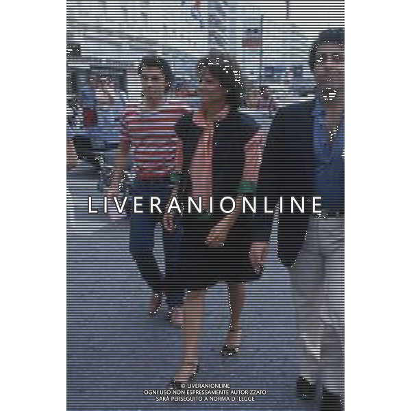 DIAP-RETROSPETTIVA CLAUDIA CARDINALE ATTRICE NELLA FOTO CLAUDIA CARDINALE A CANNES NELL\'ANNO 1982 AG ALDO LIVERANI SAS