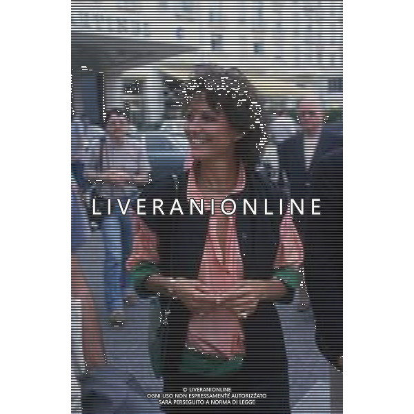 DIAP-RETROSPETTIVA CLAUDIA CARDINALE ATTRICE NELLA FOTO CLAUDIA CARDINALE A CANNES NELL\'ANNO 1982 AG ALDO LIVERANI SAS