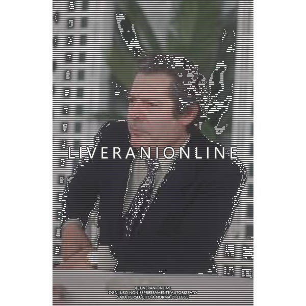 DIAP-RETROSPETTIVA MARCELLO MASTROIANNI ATTORE NELLA FOTO MARCELLO MASTROIANNI A CANNES NELL\'ANNO 1984 AG ALDO LIVERANI SAS