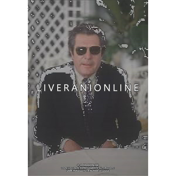 DIAP-RETROSPETTIVA MARCELLO MASTROIANNI ATTORE NELLA FOTO MARCELLO MASTROIANNI A CANNES NELL\'ANNO 1984 AG ALDO LIVERANI SAS