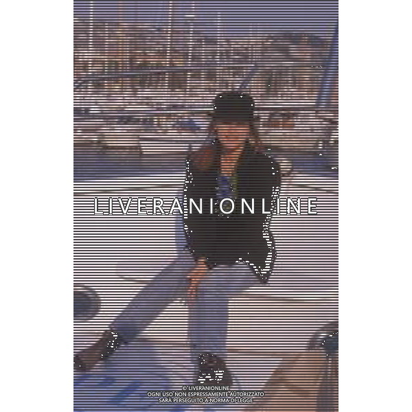 DIAP-RETROSPETTIVA BELINDA CARLISE CANTANTE NELLA FOTO BELINDA CARLISE A SANREMO NELL\'ANNO 1988 AG ALDO LIVERANI SAS