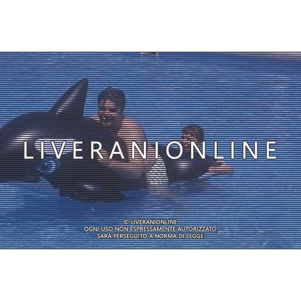 DIAP-RETROSPETTIVA PATRZIO ROVERSI CONDUTTORE TELEVISIVO NELLA FOTO PATRIZIO ROVERSI CON SYUSY BLADY NELL\'ANNO 1989 AG ALDO LIVERANI SAS 
