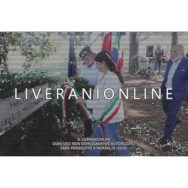 IMOLA 11 09 2025 CERIMONIA DI COMMEMORAZIONE DELLE VITTIME DEGLI ATTENTATI DELL\'11 SETTEMBRE 2001 CON DEPOSIZIONE DI UNA CORONA ALLA LAPIDE E RICORDO NELLA FOTO COLONELLO FRAQNCO CAMAGGI E VICE SINDACO ELISA SPADA ©SANNA - AGENZIA ALDO LIVERANI SAS