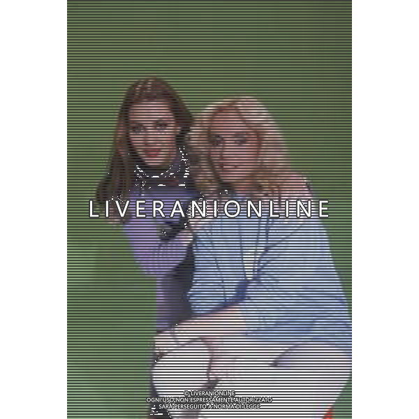 DIAP-RETROSPETTIVA MARIA GIOVANNA ELMI PRESENTATRICE TELEVISIVA NELLA FOTO MARIA GIOVANNA ELMI A ROMA NELL\'ANNO 1982 CON AMBRA ORFEI FOTO EDGARDO DELLA SCORCIOSA-AG ALDO LIVERANI SAS 
