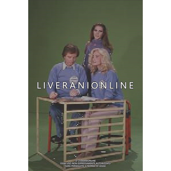DIAP-RETROSPETTIVA MARIA GIOVANNA ELMI PRESENTATRICE TELEVISIVA NELLA FOTO MARIA GIOVANNA ELMI A ROMA NELL\'ANNO 1982 CON OSVALDO BEVILACQUA E AMBRA ORFEI FOTO EDGARDO DELLA SCORCIOSA-AG ALDO LIVERANI SAS