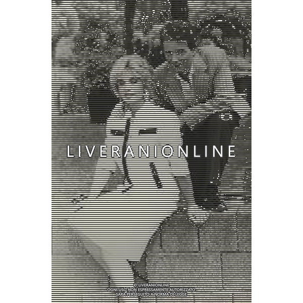 ST-RETROSPETTIVA MARIA GIOVANNA ELMI PRESENTATRICE TELEVISIVA NELLA FOTO MARIA GIOVANNA ELMI A ROMA NELL\'ANNO 1985 CON OSVALDO BEVILACQUA FOTO EDGARDO DELLA SCORCIOSA-AG ALDO LIVERANI SAS  