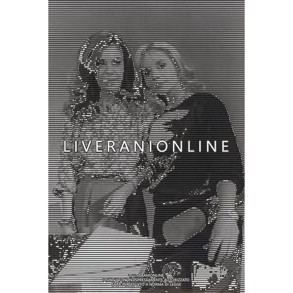 ARCHIVIO GIOVANNI LIVERANI NELLA FOTO MARIA GIOVANNA ELMI ANNUNCIATRICE TELEVISIVA CON RITA DALLA CHIESA NELLA TRASMISSIONE TELEVISIVA CI VEDIAMO SUL 2 FOTO EDGARDO DELLA SCORCIOSA-AG ALDO LIVERANI S A S