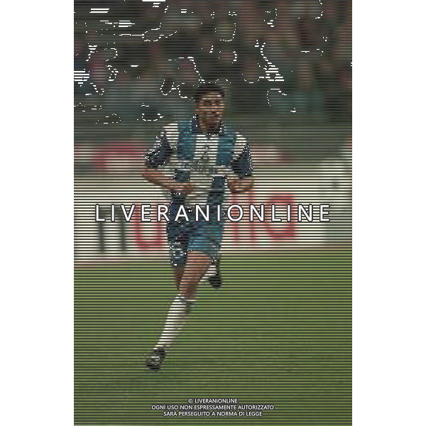 NEG-19-04-2000 MONACO DI BAVIERA QUARTI DI FINALE DI CHAMPIONS LEAGUE BAYERN MONACO-FC PORTO NELLA FOTO MARIO JARDEL AG ALDO LIVERANI SAS