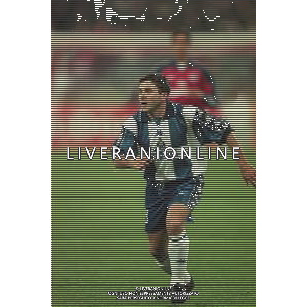 NEG-19-04-2000 MONACO DI BAVIERA QUARTI DI FINALE DI CHAMPIONS LEAGUE BAYERN MONACO-FC PORTO NELLA FOTO RUI BARROS AG ALDO LIVERANI SAS