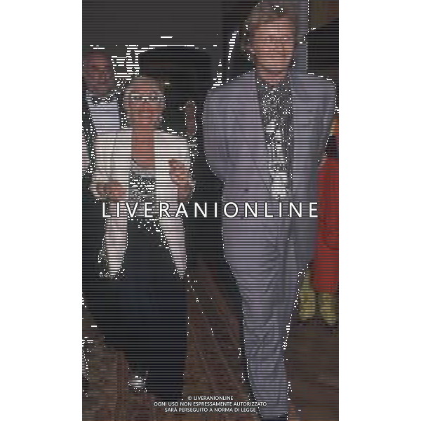 DIAP-RETROSPETTIVA RUTGER HAUER ATTORE NELLA FOTO RUTGER HAUER A VENEZIA NELL\'ANNO 1989 CON LINA WERTMULLER AG ALDO LIVERANI SAS