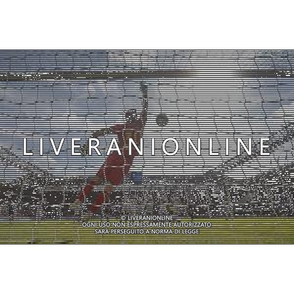 Wladimiro Falcone of US Lecce makes a save during Atalanta BC vs US Lecce, 3° Serie A Enilive 2025-26 game at New Balance stadium in Bergamo (BG), Italy, on September 14, 2025. (Photo by Davide Casentini) ©TVDC Davide Casentini - AGENZIA ALDO LIVERANI SAS