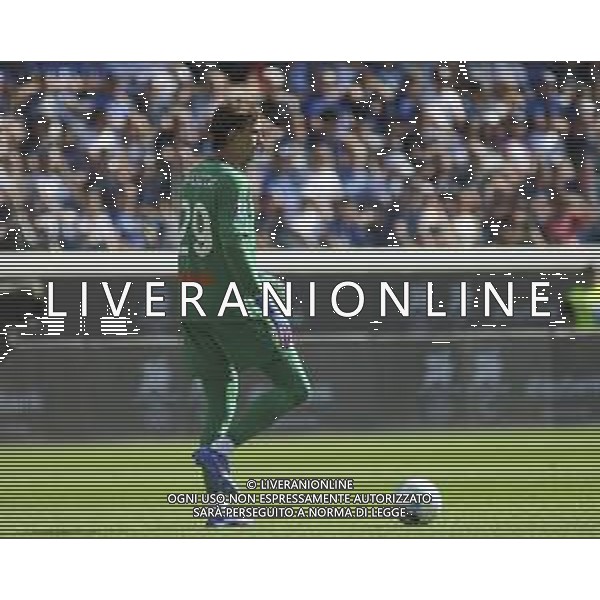 Marco Carnesecchi of Atalanta BC. play the ball during Atalanta BC vs US Lecce, 3° Serie A Enilive 2025-26 game at New Balance stadium in Bergamo (BG), Italy, on September 14, 2025. (Photo by Davide Casentini) ©TVDC Davide Casentini - AGENZIA ALDO LIVERANI SAS
