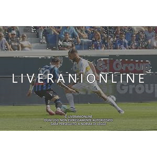 Tete Morente of US Lecce competes for the ball with Nicola Zalewski of Atalanta BC during Atalanta BC vs US Lecce, 3° Serie A Enilive 2025-26 game at New Balance stadium in Bergamo (BG), Italy, on September 14, 2025. (Photo by Davide Casentini) ©TVDC Davide Casentini - AGENZIA ALDO LIVERANI SAS