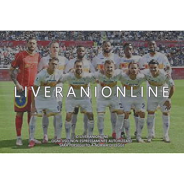TVRG Atalanta vs Lecce nella foto formazione Lecce, in piedi da SX Wladimiro Falcone (Lecce), Nikola Stulic (Lecce), Lassana Coulibaly (Lecce), Jamil Siebert (Lecce), Christ-Owen Kouassi (Lecce) e Kialonda Gaspar (Lecce); in basso da SX Alex Sala (Lecce), Josè Antonio Tete Morente (Lecce), Ylber Latif Ramadani (Lecce), Antonino Gallo (Lecce) e Riccardo Sottil (Lecce) Bergamo 14-09-2025 Stadio di Bergamo Atalanta vs Lecce Campionato Serie A Enilive - 3a giornata foto Roberto Garavaglia/Agenzia Aldo Liverani sas