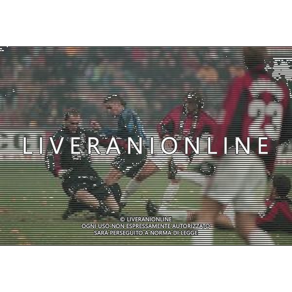 NEG-27-01-2000 MILANO GARA DI RITORNO DI COPPA ITALIA INTER-MILAN 1-1 NELLA FOTO GOAL ROBERTO BAGGIO AG ALDO LIVERANI SAS